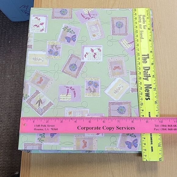 2 Magnetic Mount Photo Albums - Picture 2 of 8